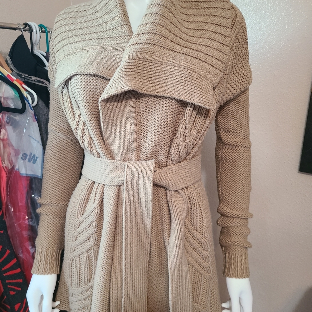 BCBG wool blend warm knit cable cardigan with belt